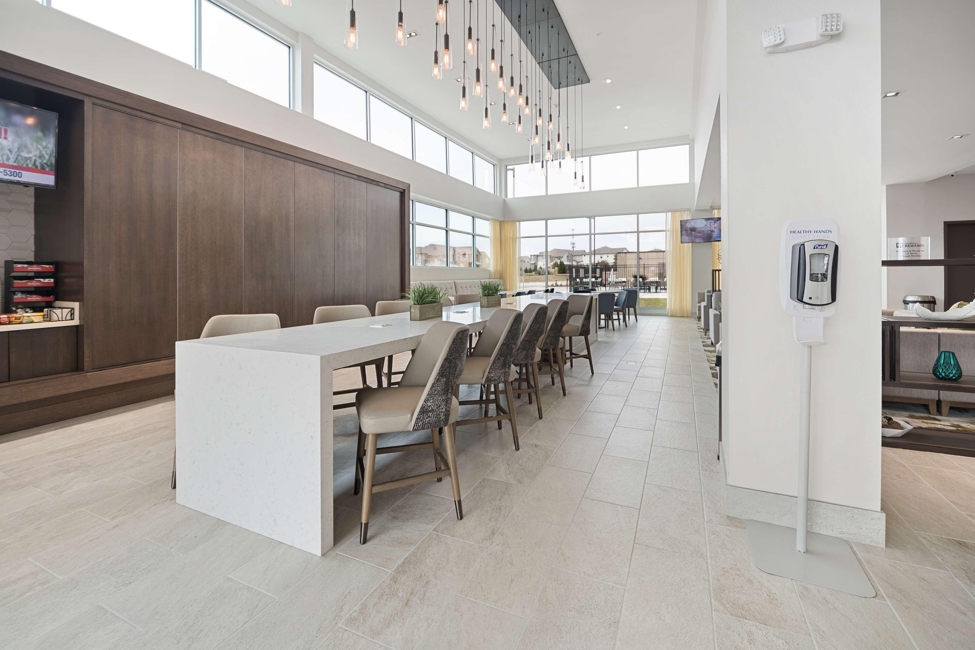 Best Western Plus Drayton Valley All Suites Exterior foto